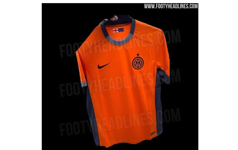 Terza maglia dell'Inter: l'arancione come nella stagione 2000-'01