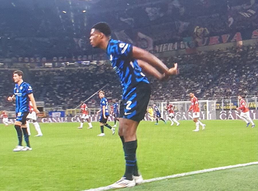 Denzel Dumfries Inter - Milan 1-2